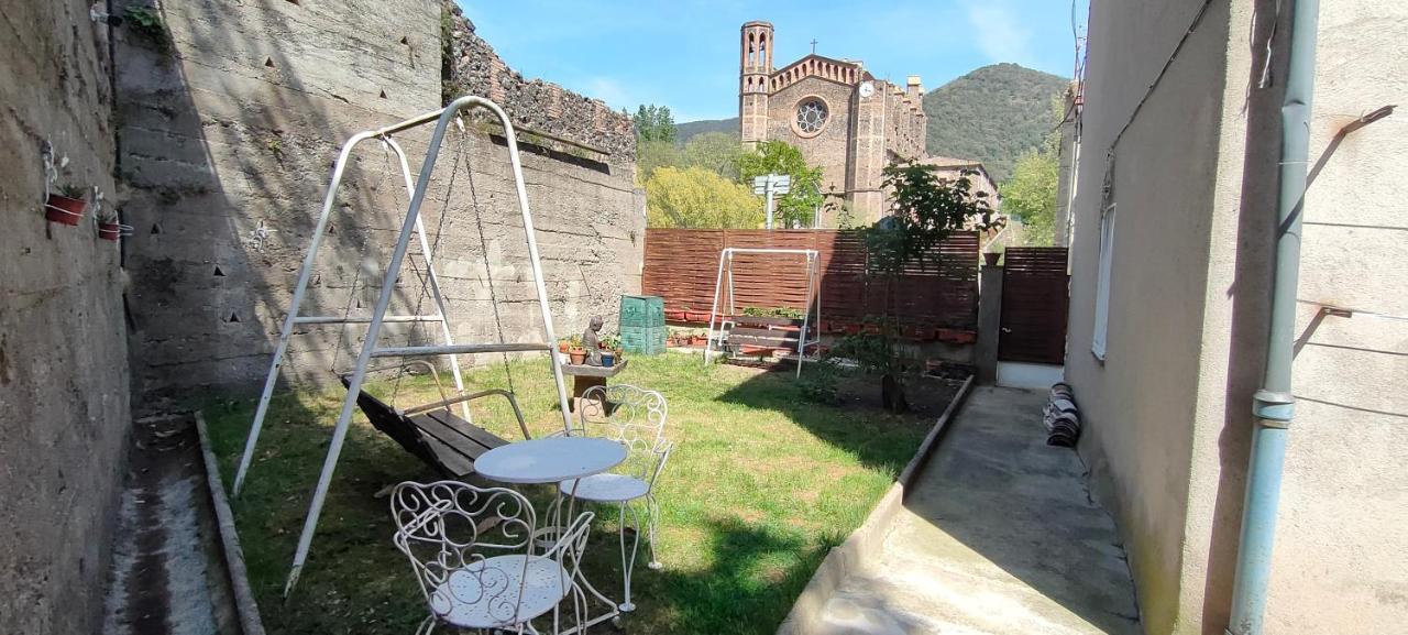 Apartament Volca Aiguanegra Sant Joan les Fonts Ngoại thất bức ảnh