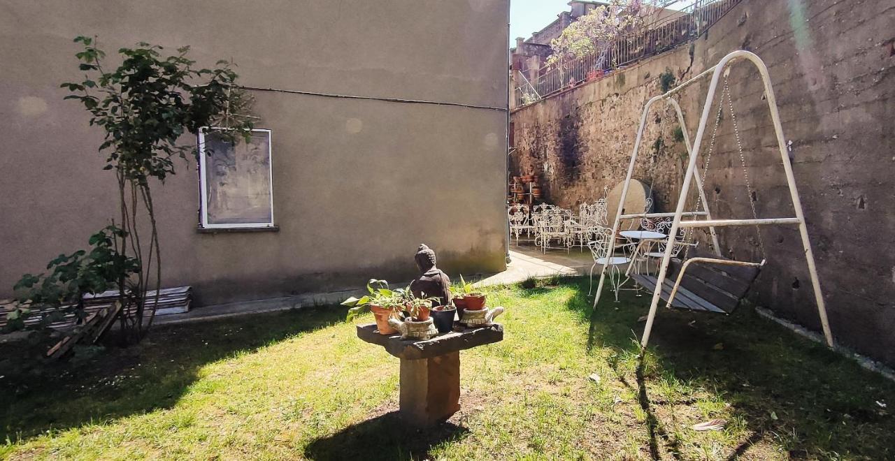 Apartament Volca Aiguanegra Sant Joan les Fonts Ngoại thất bức ảnh